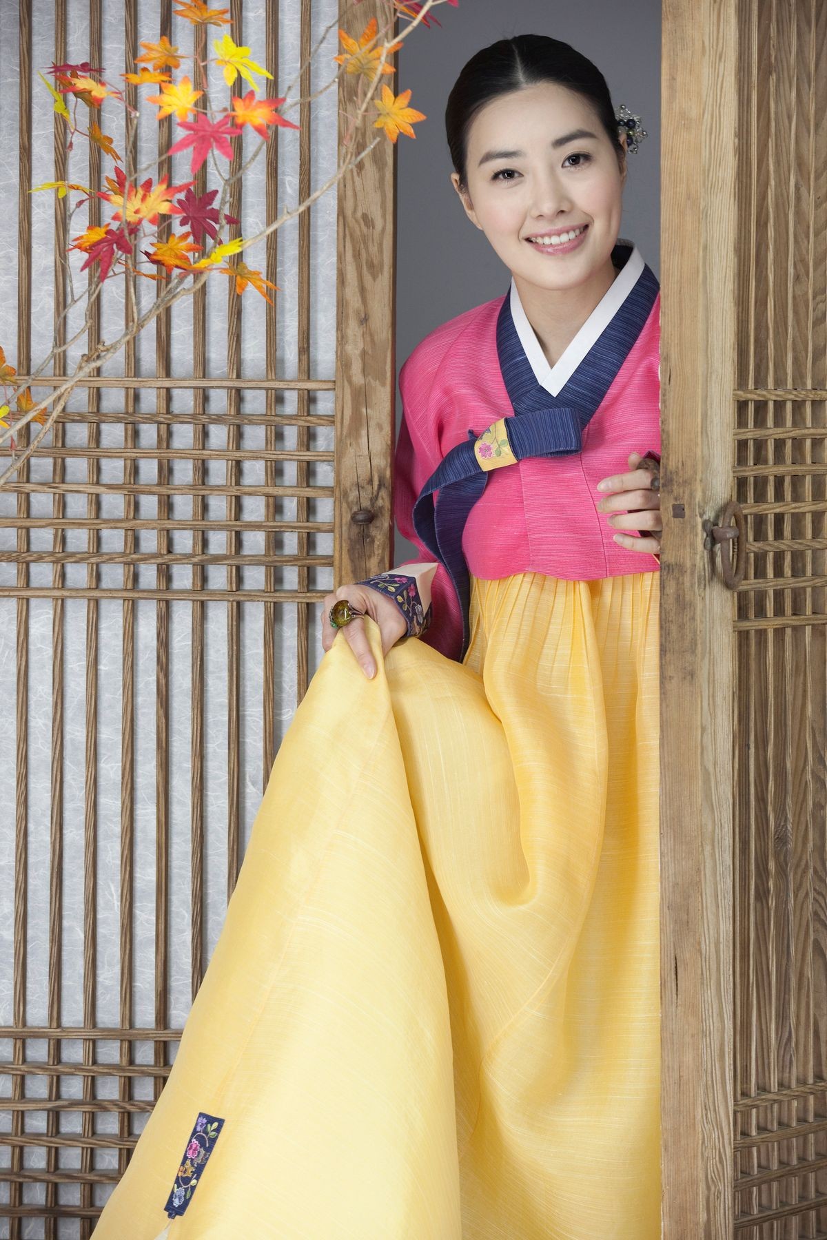 young woman in korean traditional clothing, hanbok